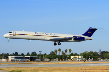 Karen Wing - Derin Allard_Everts Air Cargo DC-9-82F N73444 (96)(Ldg) LGB (DAD)(46) (1)