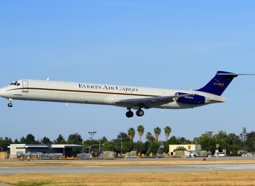 Karen Wing - Derin Allard_Everts Air Cargo DC-9-82F N73444 (96)(Ldg) LGB (DAD)(46) (1)